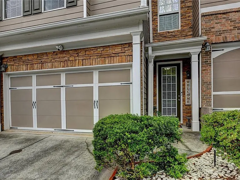 2602 Pierce Brennen Ct — Photo 3