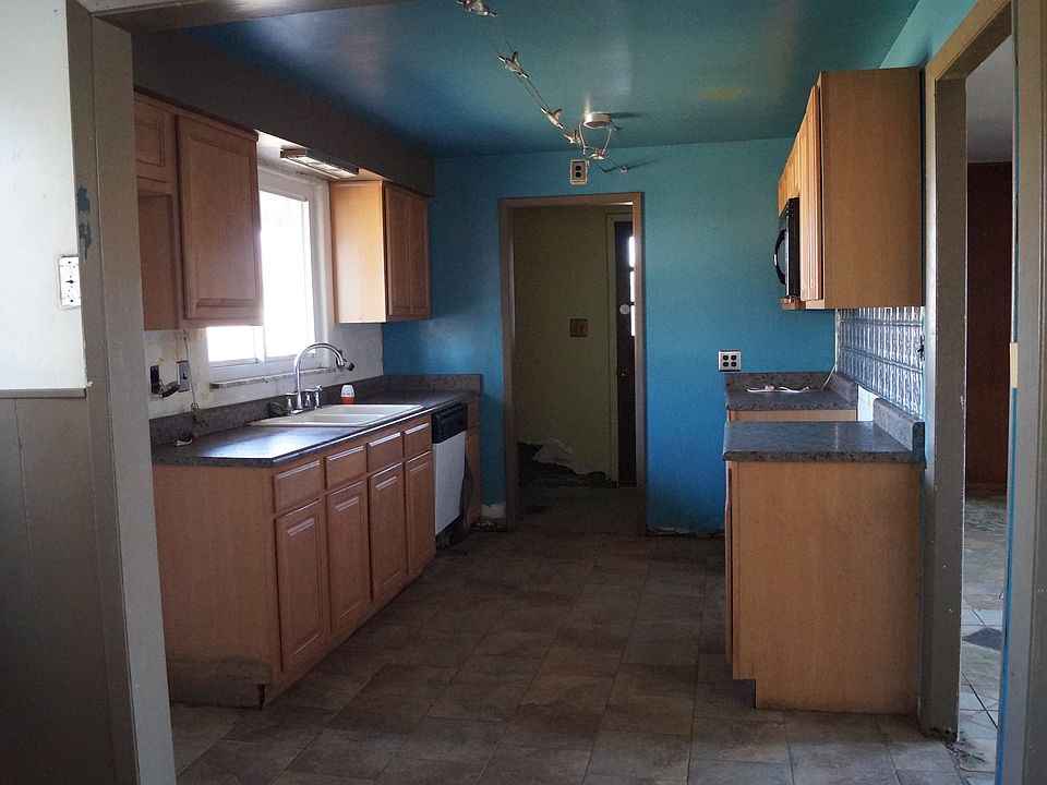 1st image of 821 N Eppington Dr