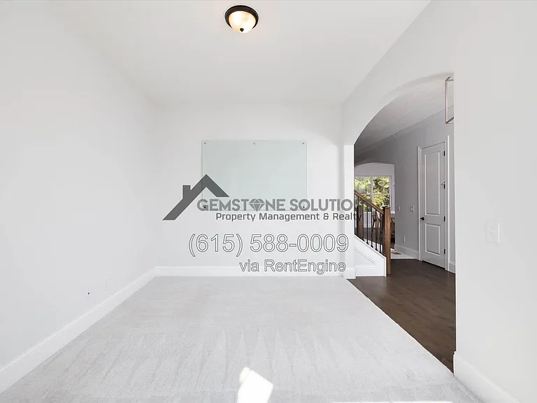 631 Silva Ln — Photo 17