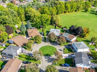 443 Brest Ct, Oshawa, ON L1H5X7