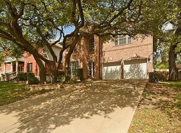 3rd image of 3984 Lord Byron Cir