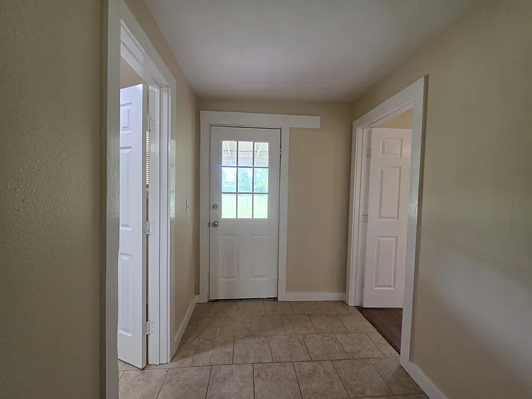 1116 E Cameron Ave — Photo 9