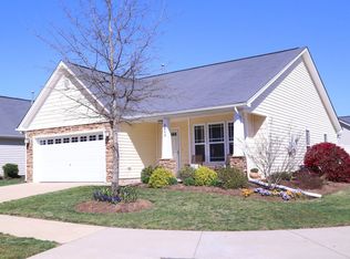 2022 Woodwater Dr, Fuquay Varina, NC 27526