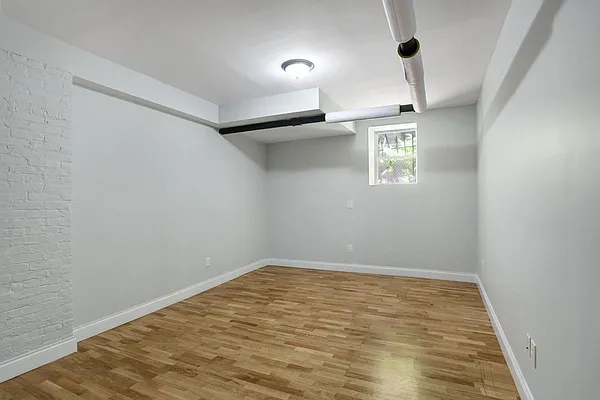 Rented by Your Vanity Realty | media 9