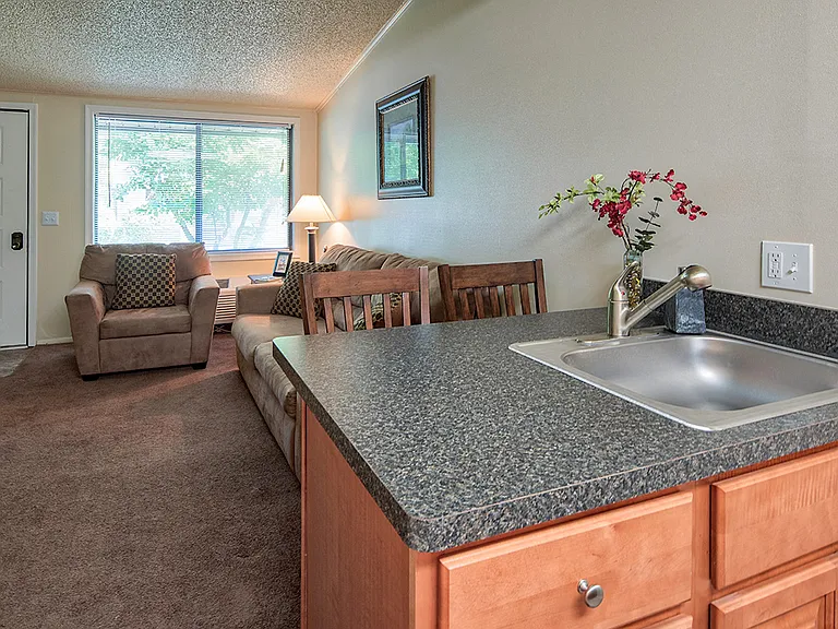 Saddlewood Apartments & Townhomes — Photo 13