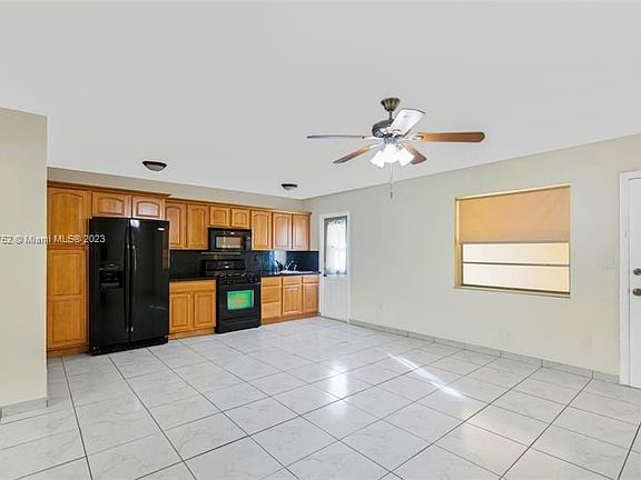 4th image of 1765 Venice Ln APT 2E