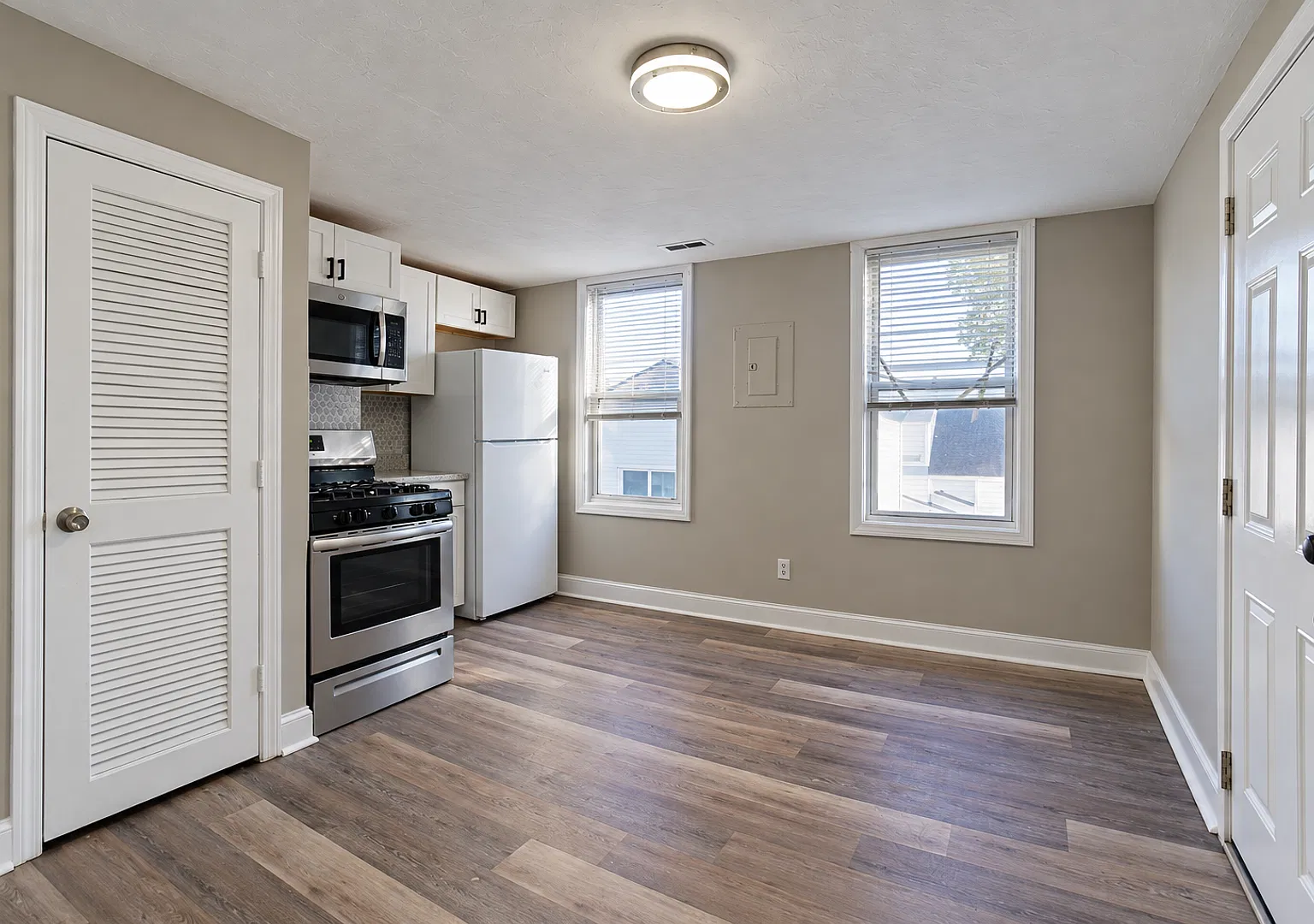 Apartment for rent at 100 Eastern Ave, Worcester, MA 01605 — Photo 1
