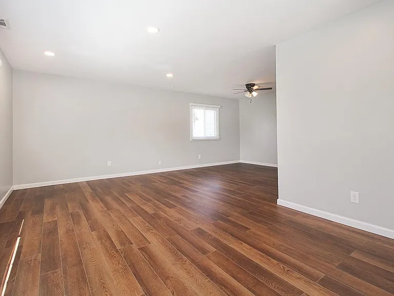 1701 Glenwood Dr — Photo 10