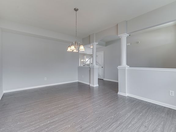 5th image of 8718 Rowling Way