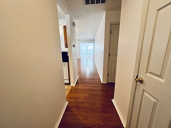 Front Entryway_02082023