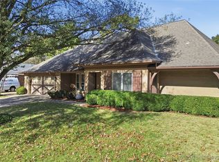 6027 E 79th St, Tulsa, OK 74136