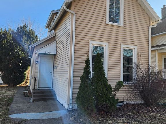 2nd image of 2303 W 1st St