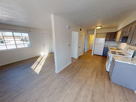 5th image of 201 SW Linden St APT 12