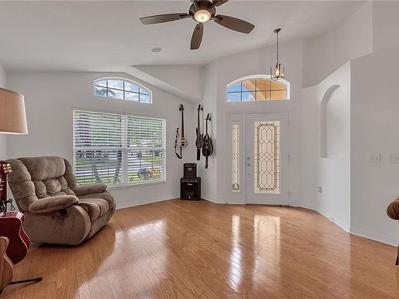 3rd image of 13719 Mirror Lake Dr