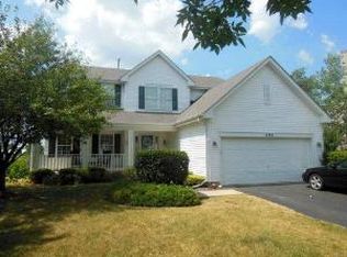 893 Meadowridge Dr, Aurora, IL 60504