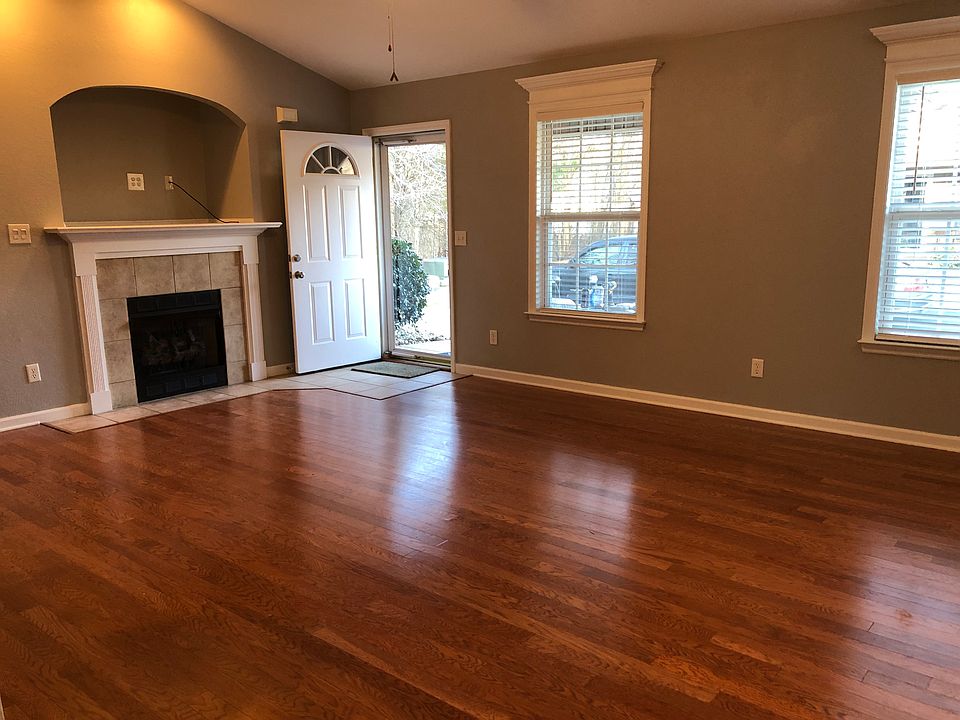 1st image of 2204 Cedar Creek Dr