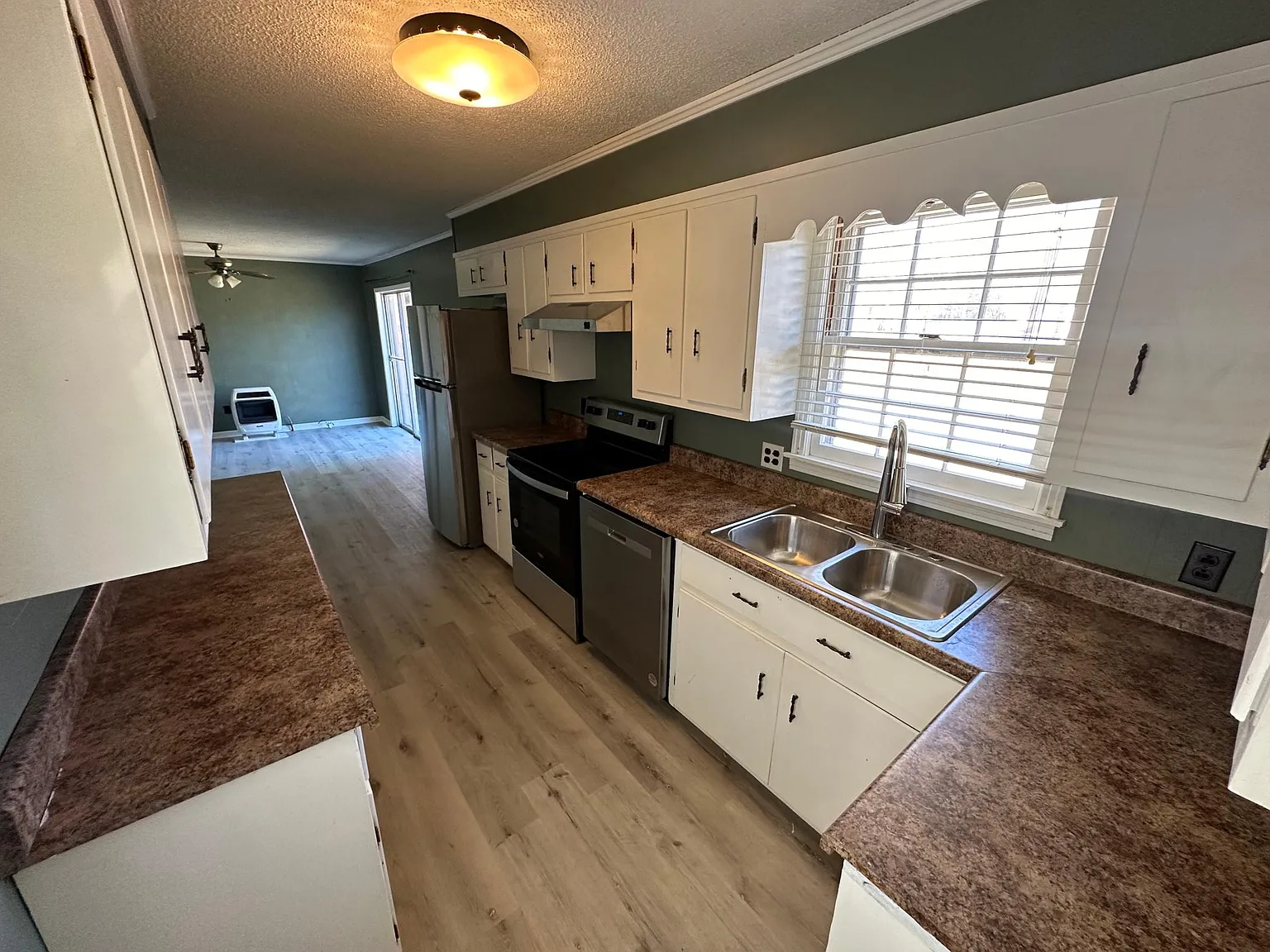 127 Bellmeade Dr — Photo 3