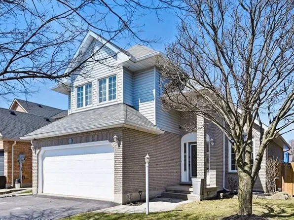 17 Rockhaven Ln, Hamilton, ON L8B 0H7