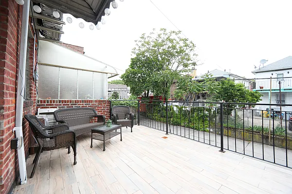 Sold by Keystone Realty USA Corp | media 18