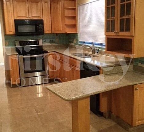5th image of 4317 Honeysuckle Ave