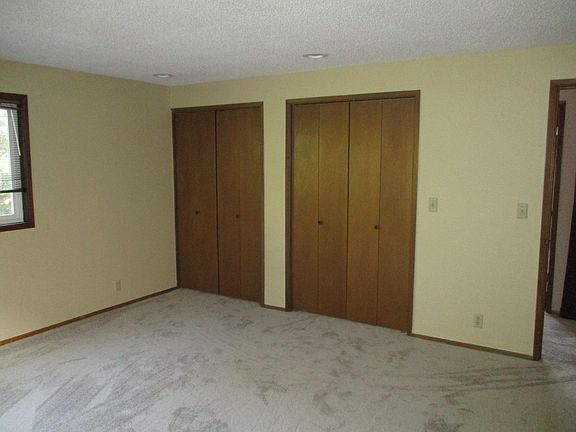 5th image of 834 NW 52nd St