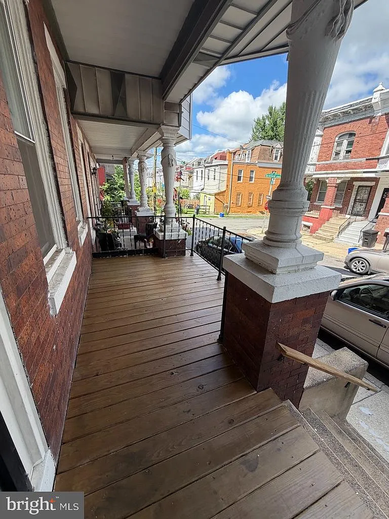 4 bed, 1344 sqft, $1,700 — Photo 3