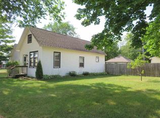 405 E Carroll St, Portage, WI 53901