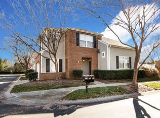 8630 Meadowmont View Dr, Charlotte, NC