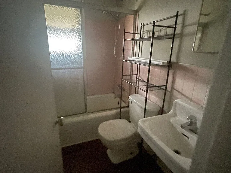1207 Chestnut Ferry Rd — Photo 4