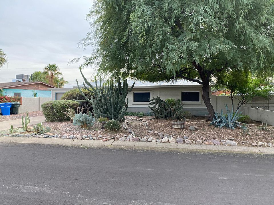 1st image of 1001 W Amelia Ave