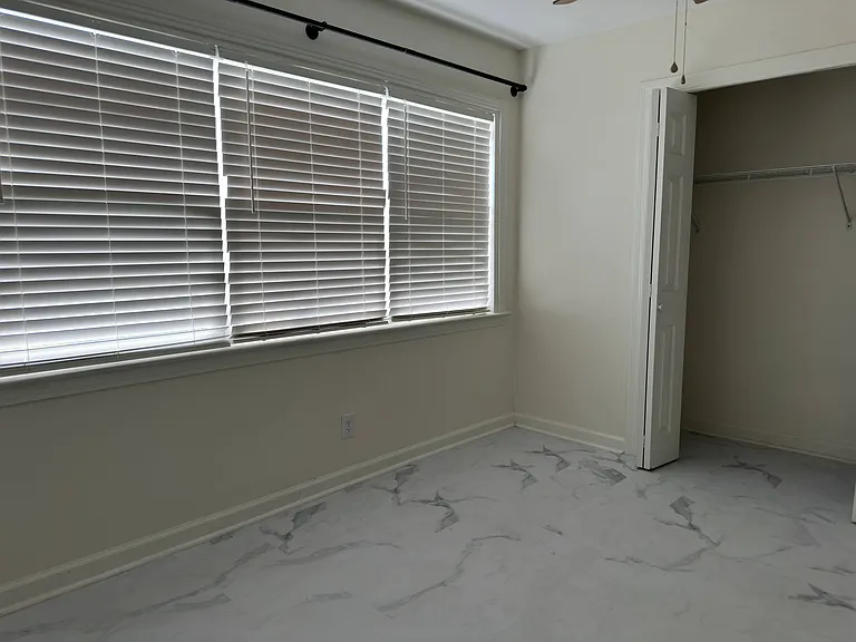 4900 S Lakewood Dr — Photo 8