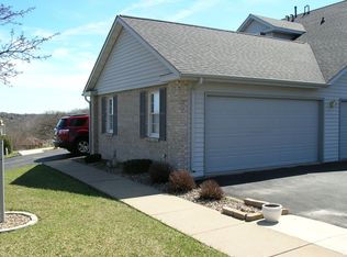 3214 Lake Ridge Dr APT A, Dubuque, IA 52003