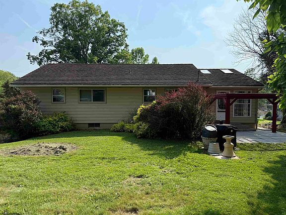 3rd image of 2477 Serene Dr