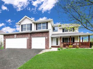 1402 Liddle Ln, Hastings, MN 55033
