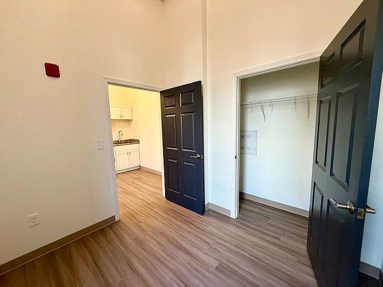 1138 Elm St — Photo 20