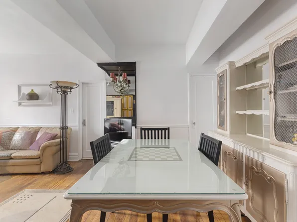 400 Riverside Drive image 15 of 21