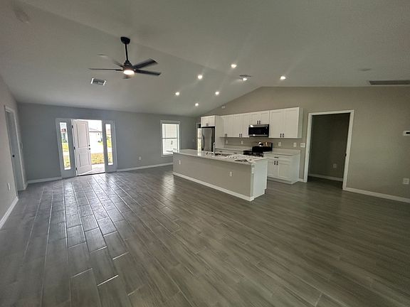 3rd image of 3804 NE 9th Pl