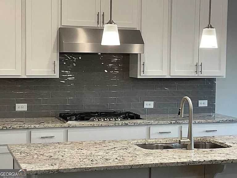 240 Hollis St — Photo 17