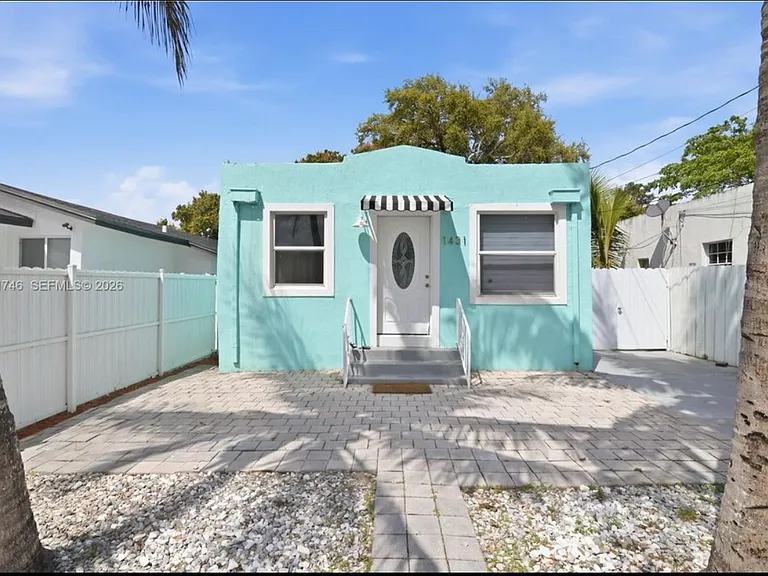 1431 NW 30th St — Photo 1