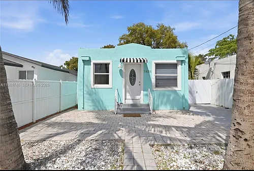 1431 NW 30th St Photo 1
