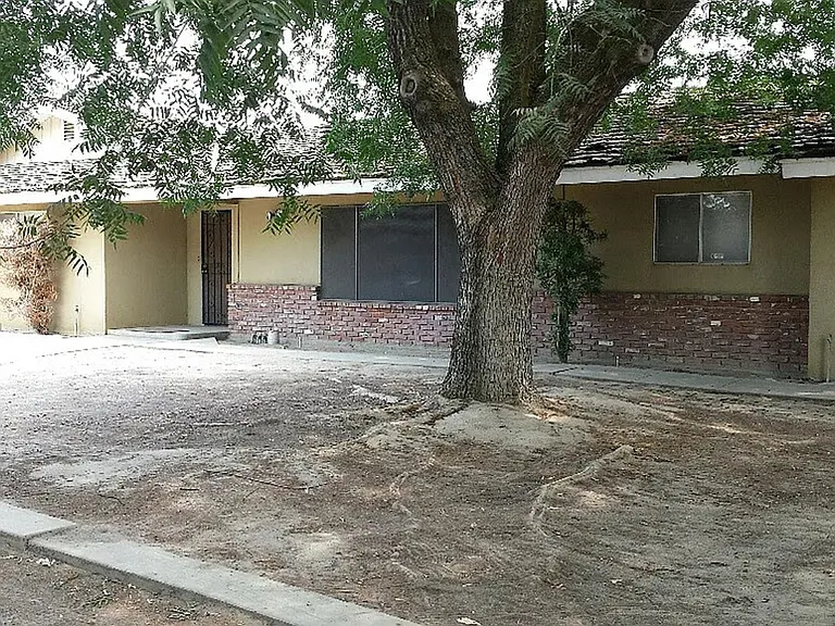 11586 S Smith Ave — Photo 1