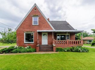 7071 Broadview Rd, Seven Hills, OH 44131