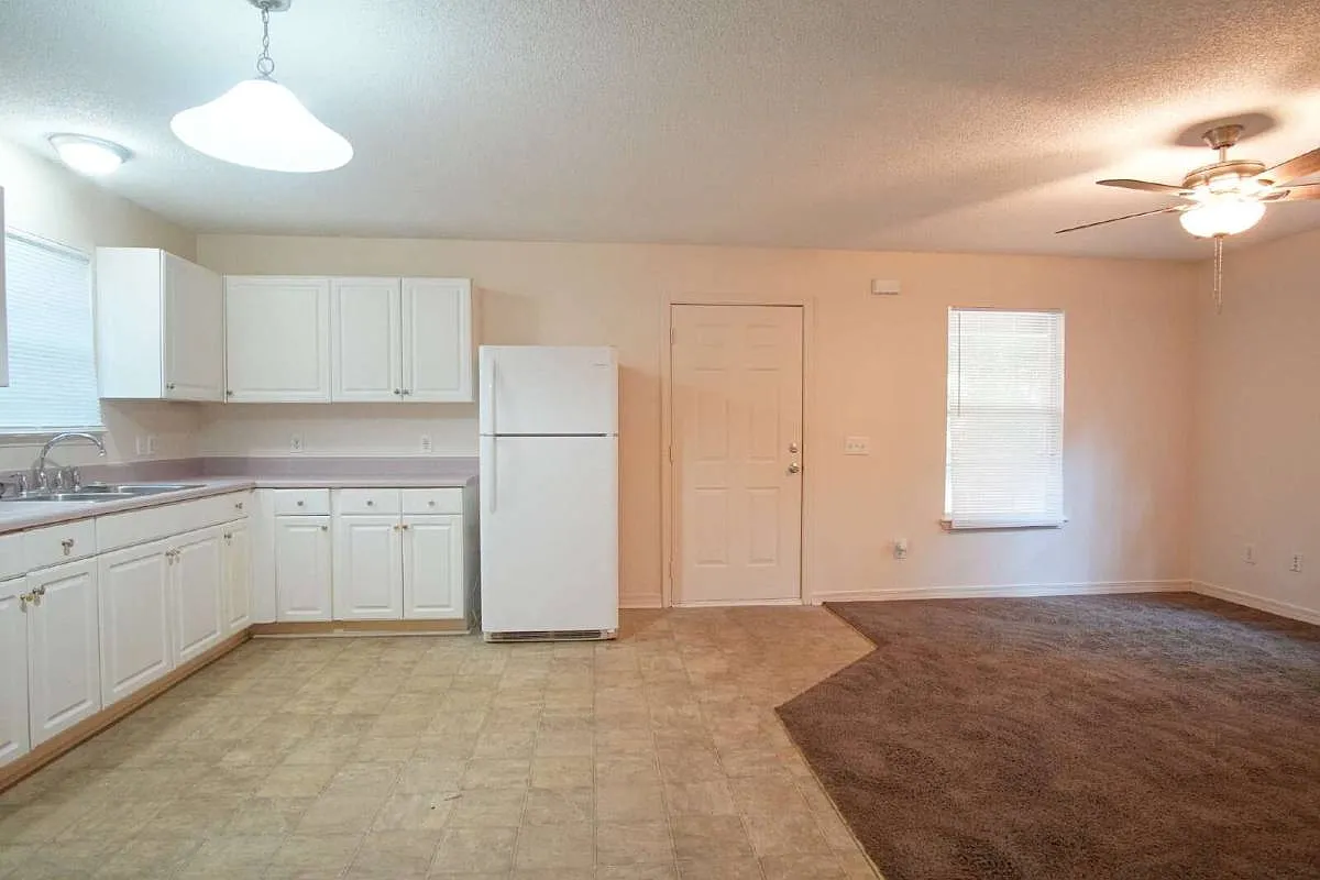 4121 Woodfin Circle in Milton, FL 32571 — Photo 4