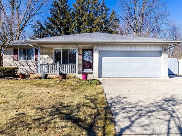 42351 Utah Dr, Sterling Heights, MI 48313