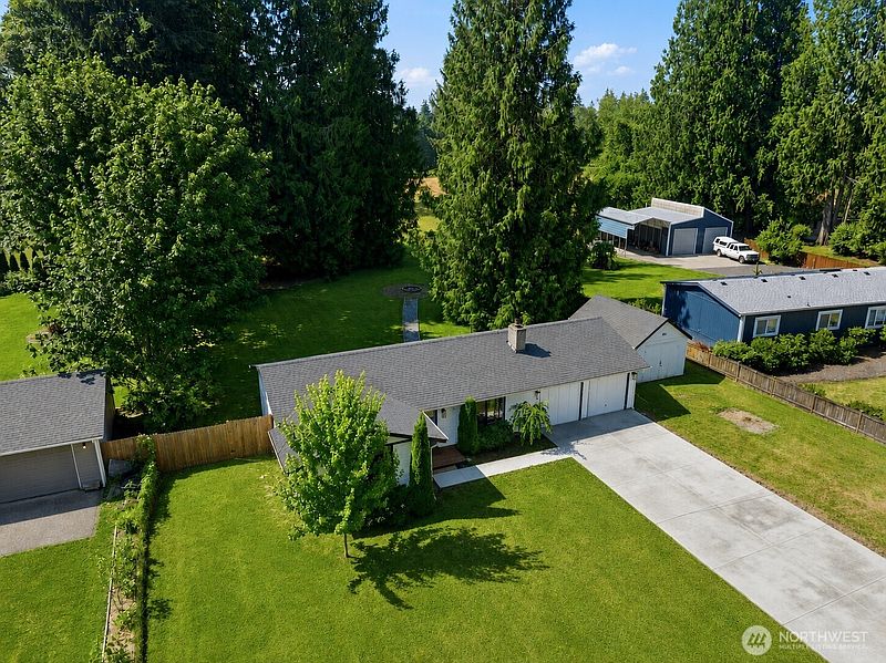 2nd image of 15906 82nd Street NE