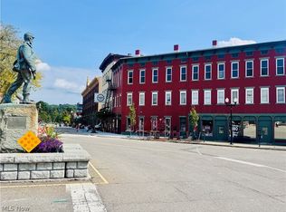 18 E Main St APT 1, McConnelsville, OH 43756