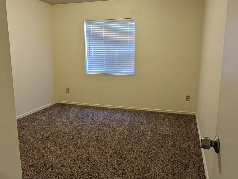 5444 Hicks Dr — Photo 18