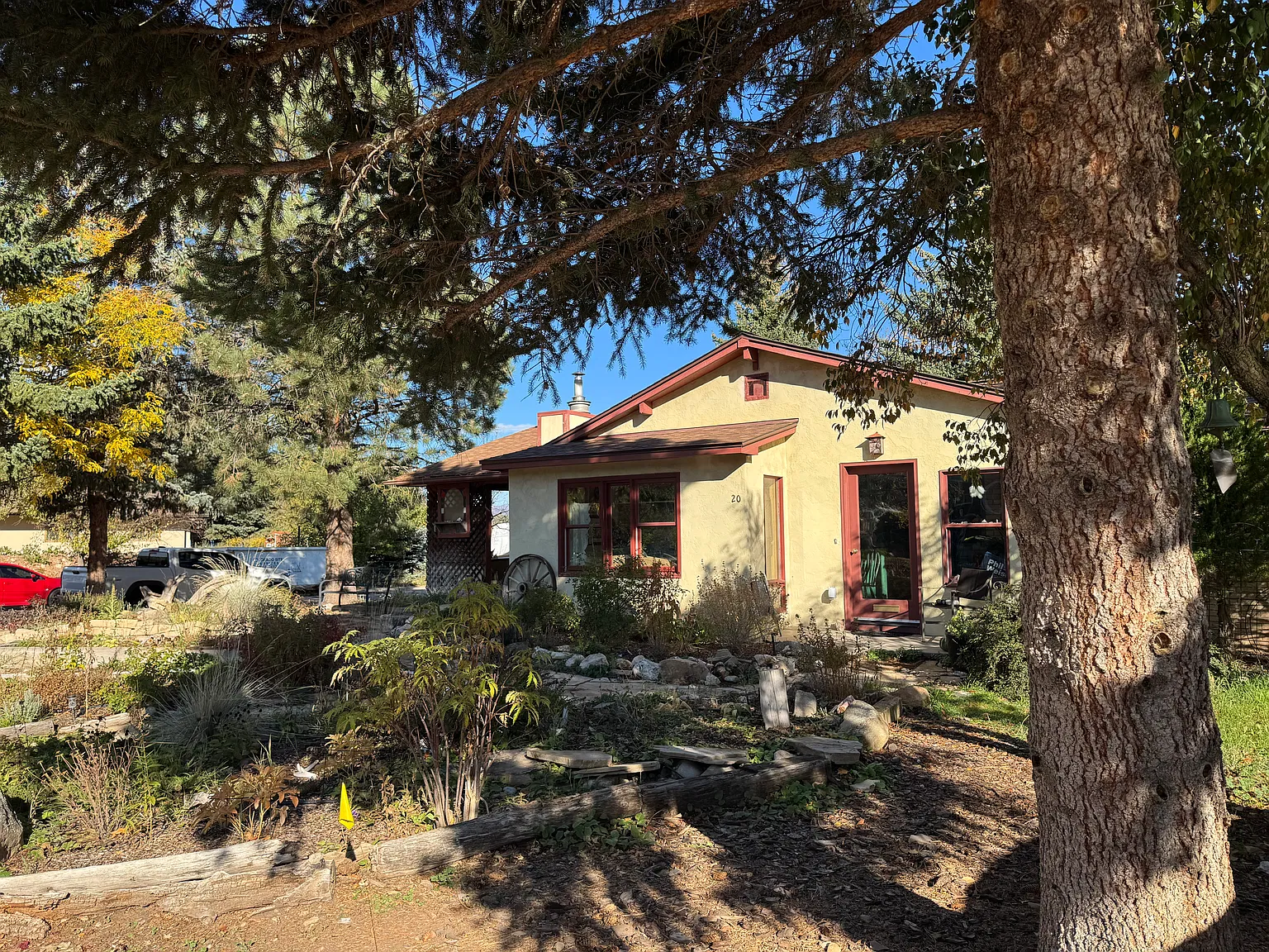 3 bed, 1374 sqft, $3,000 — Photo 2