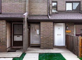 3132 Apple Rd NE #16, Washington, DC 20018