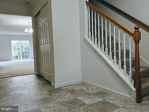 4th image of 409 Caramist Cir
